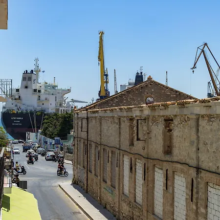 Apart-hotel Ethrionplus Two Balconies 100 M From The Port